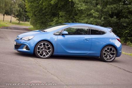 Opel Astra OPC, presentación y prueba en Pferdsfeld
