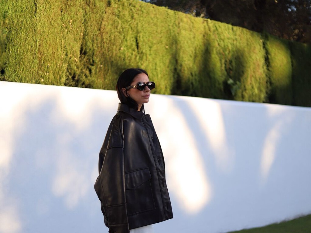 Estos pantalones de Mango con cintura elástica no marcan nada, son muy cómodos y favorecen tengas la talla que tengas