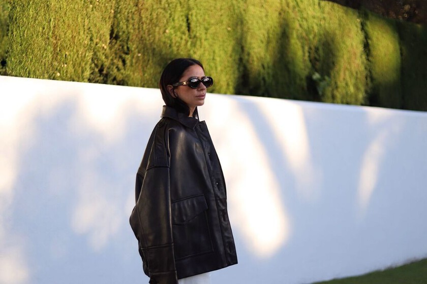 Estos pantalones de Mango con cintura elástica no marcan nada, son muy cómodos y favorecen tengas la talla que tengas