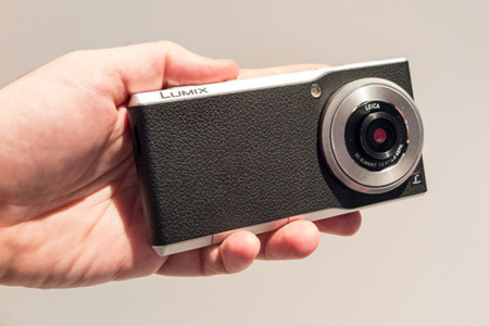 Panasonic Lumix CM1, toma de contacto