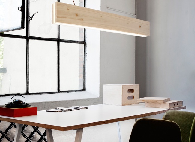 Con madera y leds se construye una gran lámpara Lamparas led para comedor