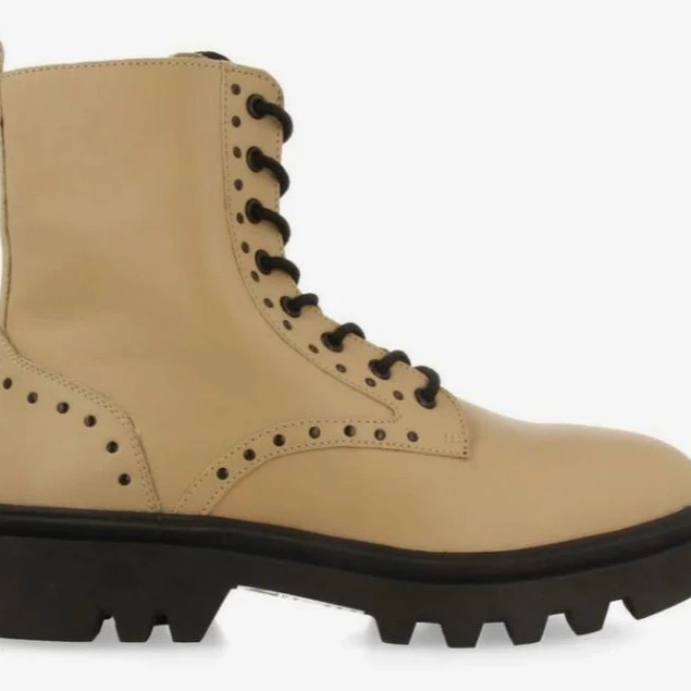 Gioseppo
TACHUELAS EN PLAT - Botines con cordones - nude