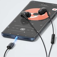 En plena era del Bluetooth, Xiaomi tiene unos auriculares retro que prefieren el cable a la conexión inalámbrica