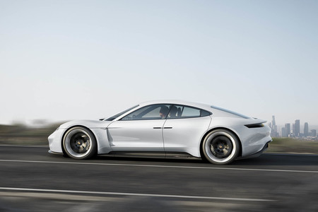 El Porsche Mission E contará con conducción autónoma y toda una gama de versiones