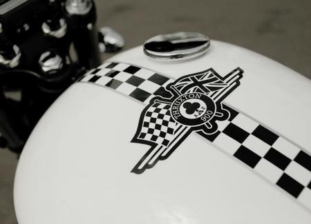 Triumph Thruxton Ace