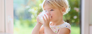 Bebidas recomendadas (y no recomendadas) para niños menores de cinco años: expertos en salud y nutrición publican guía actualizada