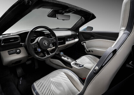 Maserati MC20 Cielo interior