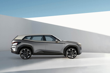 BMW Concept XM visto de perfil