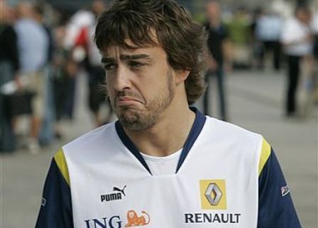 Fernando Alonso se coge al Safety Car para remontar hasta el podium