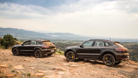 Porsche Macan 2019 Teaser 16