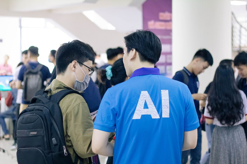 La inteligencia artificial quizá no sea una amenaza para los puestos de trabajo, pero sí para nuestro salario según este estudio