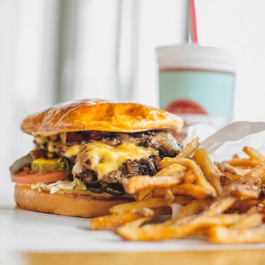 De La Gran Depresión a La Velada del Año: la hamburguesa con cebolla de Oklahoma nacida para usar menos carne