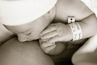 La contaminación está afectando a la leche materna y a la calidad del semen del bebé