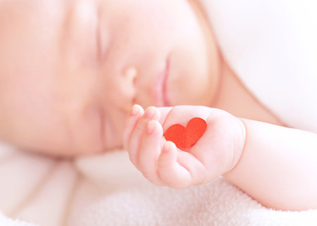 Diez niños nacen al día en España con alguna cardiopatía congénita