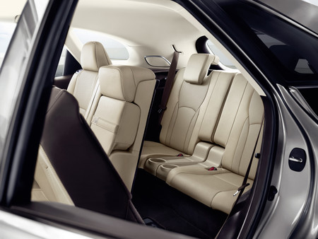 Lexus RX 450h L asientos
