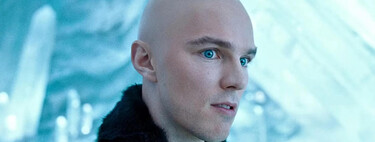 "Que pase eso te da un subidón". Nicholas Hoult recuerda cuando conoció a Michael Rosenbaum, el Lex Luthor de 'Smallville' 