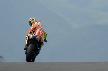 Valentino Rossi deja Ducati y ficha por Yamaha