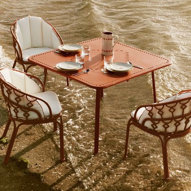 Si tuviera que amueblar mi terraza, elegiría estas siete piezas que acaba de lanzar Maisons du Monde: perfectas para dar un toque sofisticado a tus zonas de exterior  