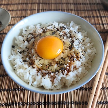 Tamago kake gohan, el desayuno favorito de Japón se hace solo con arroz y huevo 