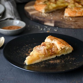 Llevamos toda la vida echando canela a los postres y tartas de manzana, pero con cardamomo quedan mucho mejor. Lo dice la ciencia 