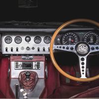 Jaguar-Land Rover marida la tecnología y sus coches clásicos y crea un nuevo sistema de infoentretenimiento