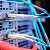 Cada vez necesitamos más centros de datos. Y Telefónica los está construyendo en sus antiguas centrales telefónicas