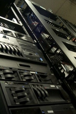 IBM está desarrollando un rack de SSDs de 4.1 TB