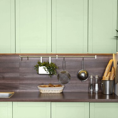 Cocinas pequeñas y en línea: las mejores ideas para diseñarlas y aprovechar al máximo el espacio 