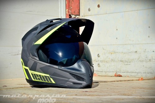 Probamos el Icon Variant, un casco atrevido, diferente y con un precio razonable