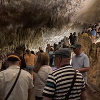 Excesso de turistas ameaça as mais de 4 mil cavernas milenares de Mallorca, na Espanha 
