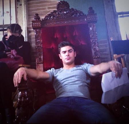 ¿Qué queremos? ¡Ver a Zac Efron sin camiseta! ¿Y cuando lo queremos? ¡En los MTV Movie Awards!