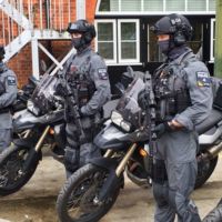 El último arma contra el terrorismo: un grupo de operaciones especiales montado en BMW F 800 GS 