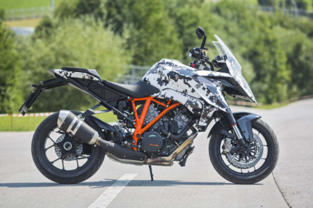 2016 Ktm 1290 Super Duke Gt Teaser 04