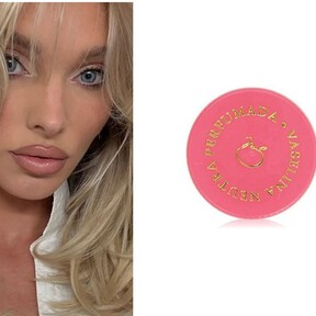 Muchas mujeres siguen adorando la vaselina Gal de toda la vida para cuidar sus labios e incluso para perfumarse