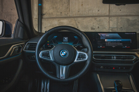 X BMW i4 opiniones Mexico manejo 8