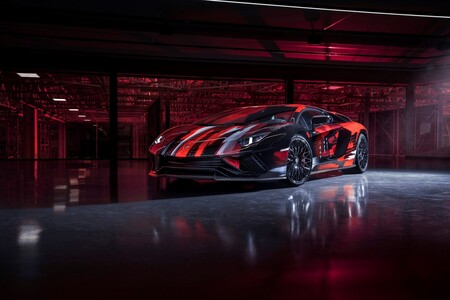 Lamborghini Aventador S por Yohji Yamamoto, el superdeportivo que estabas esperando si lo tuyo es no pasar desapercibido
