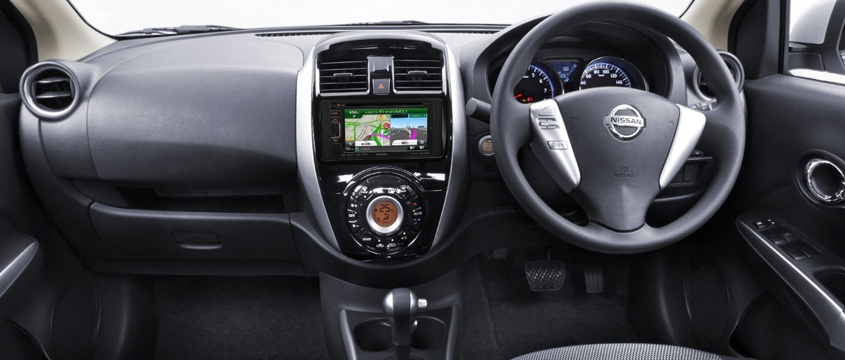 Foto de Nissan Versa 2015 (8/9) Foto de Nissan Versa 2015 (8/9)