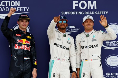 Pole de Lewis Hamilton ante su público en Silverstone