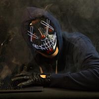 A caixa-preta do cibercrime: EUA assumem controle de fórum gigante e capturam tesouro mais temido pelos hackers 