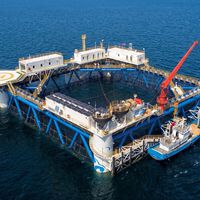 A China construiu uma plataforma solar flutuante de 100 kW no meio do mar usando um material surpreendente: bambu 