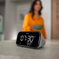 Este reloj despertador inteligente Lenovo con Google Assistant está rebajado a mitad de precio en MediaMarkt ¡No te lo pierdas!