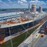 El transatlántico más rápido del mundo ahora es una chatarra que nadie se atreve a restaurar. Lo van a hundir para convertirlo en el arrecife artificial más grande del planeta