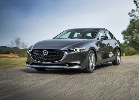 El Mazda3 Sedán 2023 ya tiene precio en México: más tecnología para el compacto superventas
