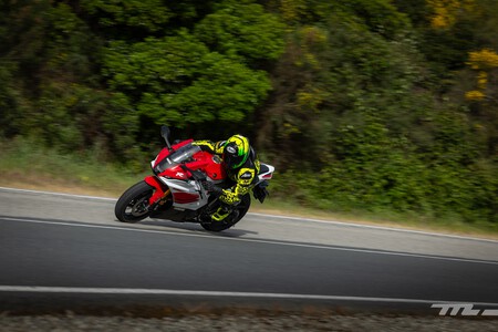 Yamaha R7 2026 Prueba 042