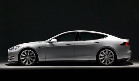 Tesla Model S de perfil