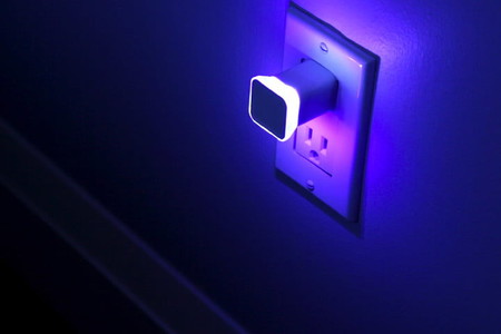Aumi Mini, una sencilla luz que te notifica visualmente eventos en tus aplicaciones y dispositivos