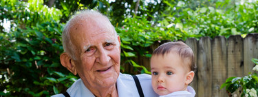 La preciosa historia de un centro que es residencia de ancianos y escuela infantil a la vez