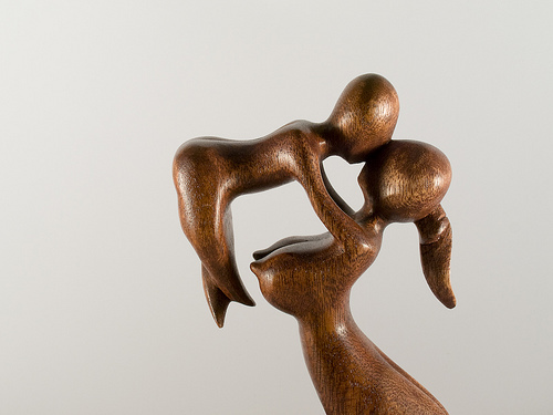 Maternidad e hijos, dos deducciones por las que hay que luchar