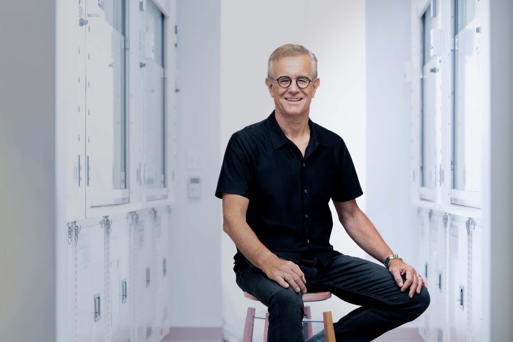 Uno de los mayores expertos en longevidad dice haber revertido su edad 15 años y comparte su rutina de entrenamiento semanal 