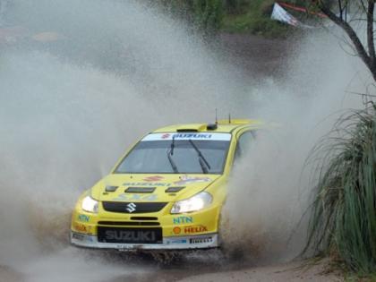 Argentina comienza con Hirvonen destacado